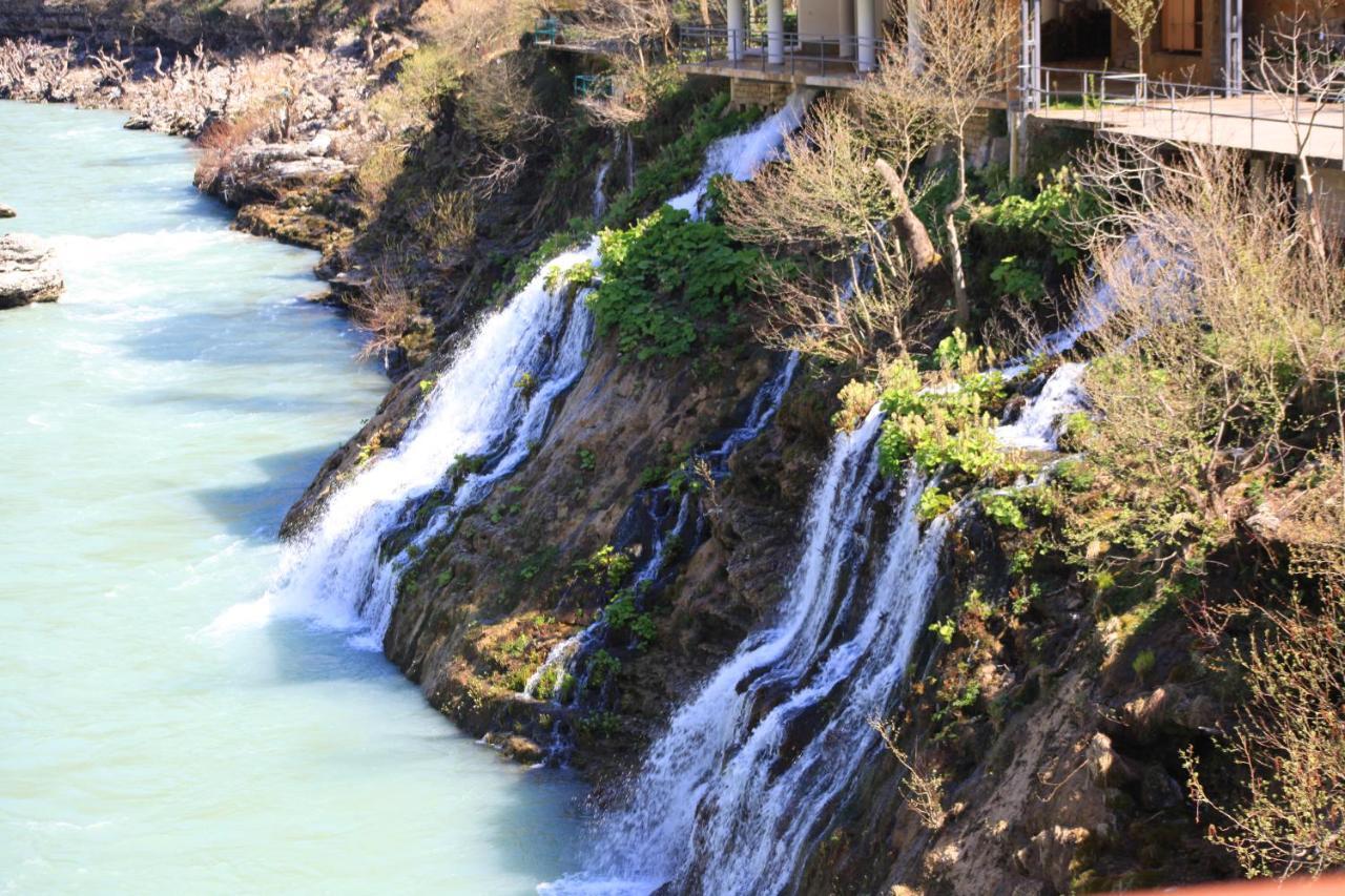 Hotel Gryka E Kelcyres Экстерьер фото