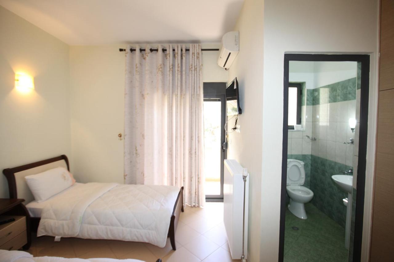 Hotel Gryka E Kelcyres Экстерьер фото