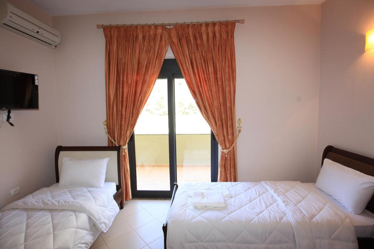 Hotel Gryka E Kelcyres Экстерьер фото