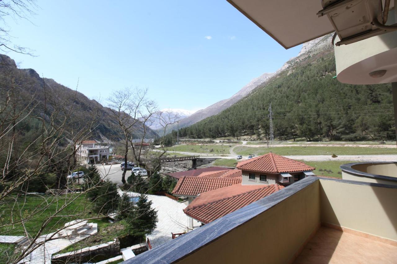 Hotel Gryka E Kelcyres Экстерьер фото