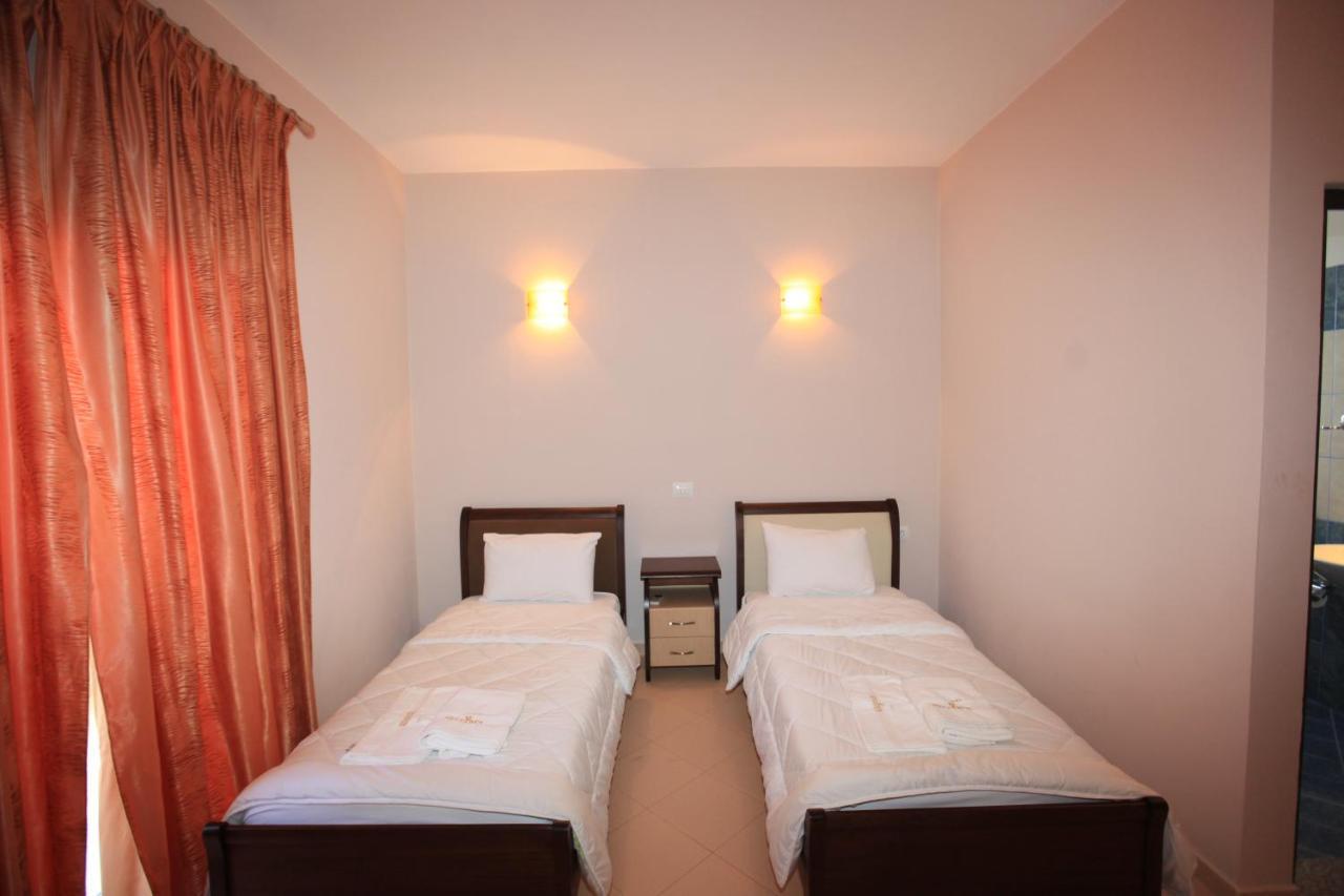 Hotel Gryka E Kelcyres Экстерьер фото