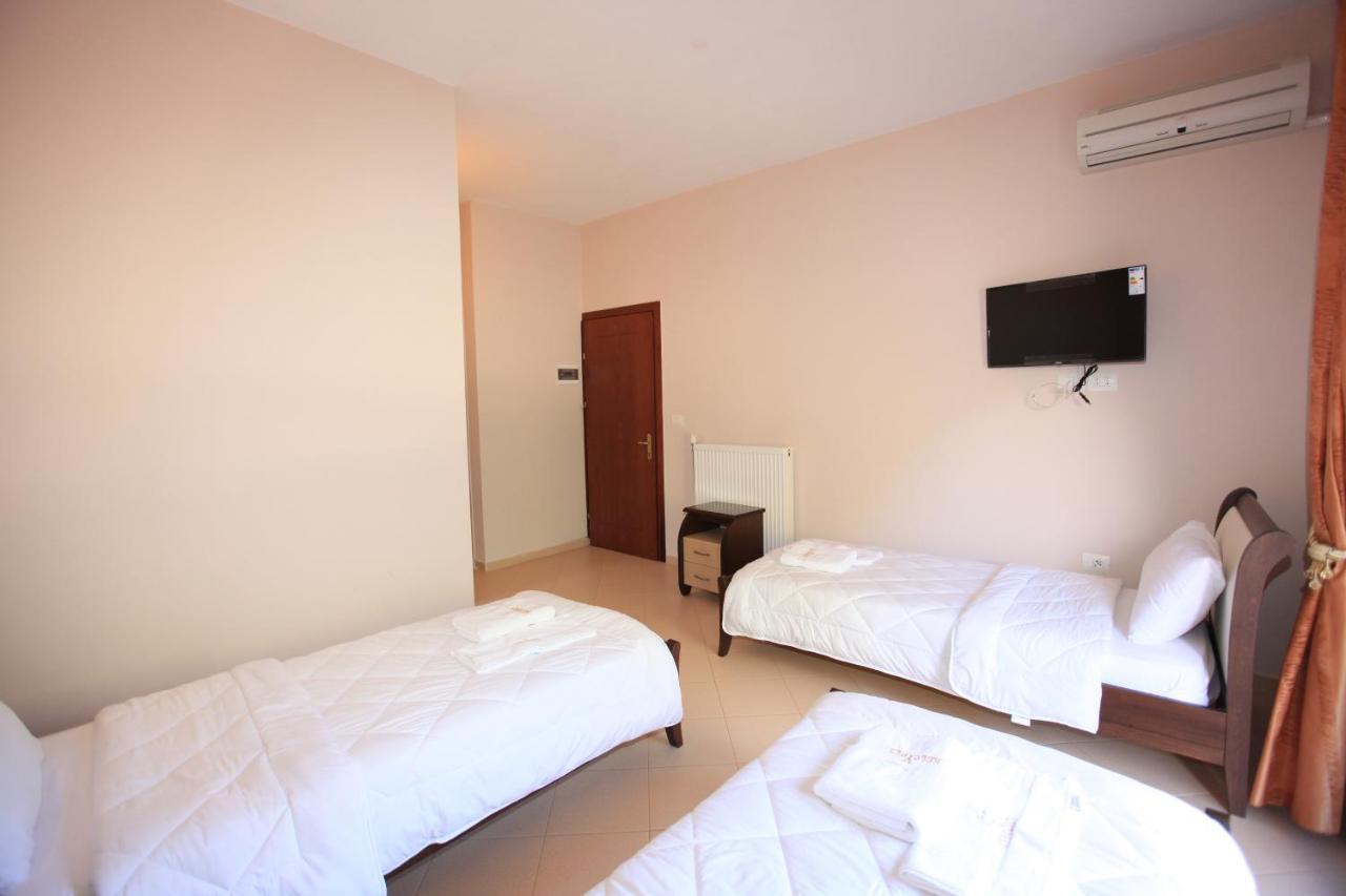 Hotel Gryka E Kelcyres Экстерьер фото