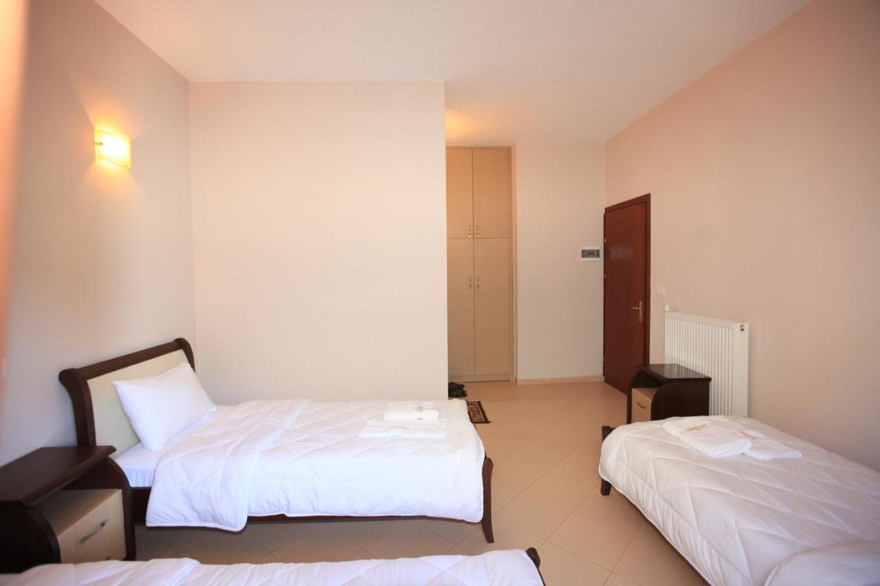 Hotel Gryka E Kelcyres Экстерьер фото